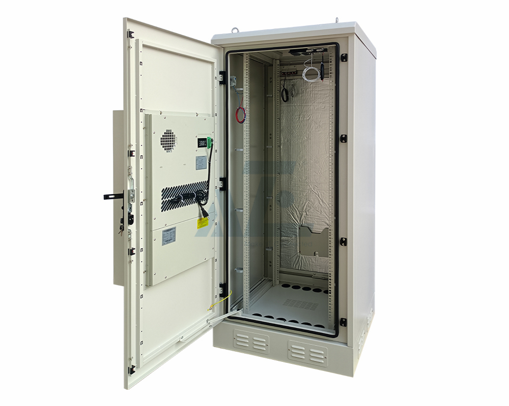 エミ　45台 IP55 Outdoor Telecommunication Cabinet | Integrated Outdoor